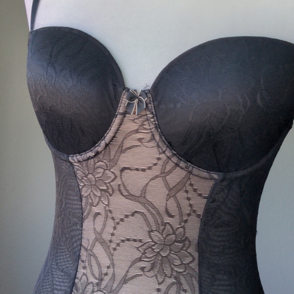 Frederick's of Hollywood Thong Bodysuit - Picture 3 of 10